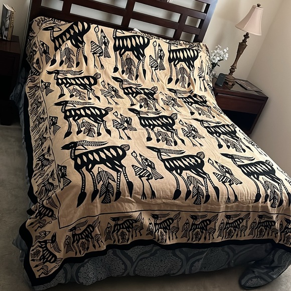 Double hand woven bed cover - Picture 3 of 5